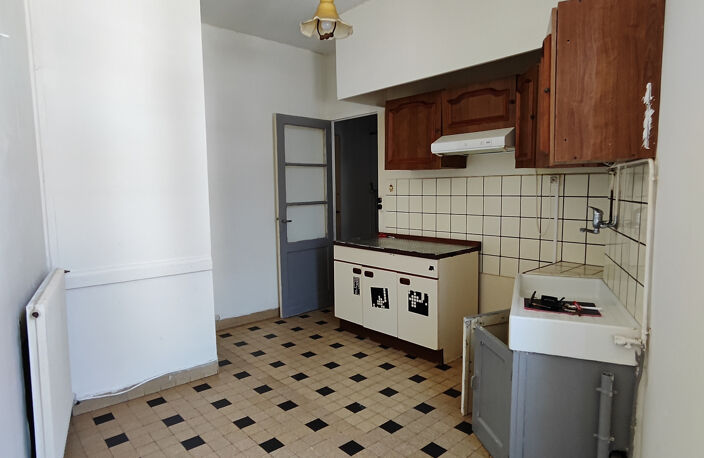 Maison de ville avec garage et cour extérieure — photo 3