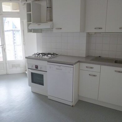 Appartement 4 pièces 986 €
