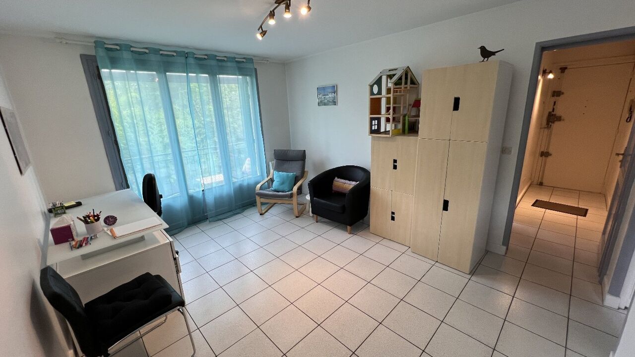 appartement 2 pièces 38 m2 à vendre à Saint-Chéron (91530)