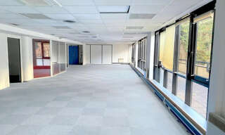 Bureau  171 m² à louer à Issy-les-Moulineaux (92130)