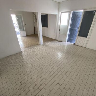 Commerce 4 pièces 2000 €