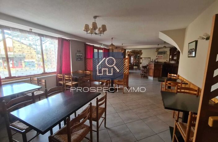 Ensemble immobilier à Lassouts — photo 3