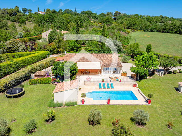 Ansouis -Villa Pp de 100 m2 hab sur 2 951 m2 jardin — photo du bien