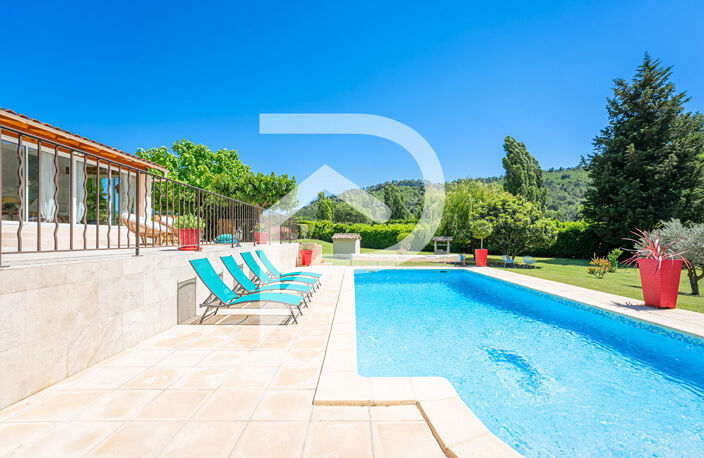 Ansouis -Villa Pp de 100 m2 hab sur 2 951 m2 jardin — photo 2