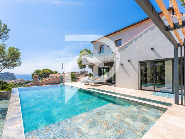 Cassis  -Propriété Contemporaine avec Vue sur le Cap Canaille ! — photo du bien