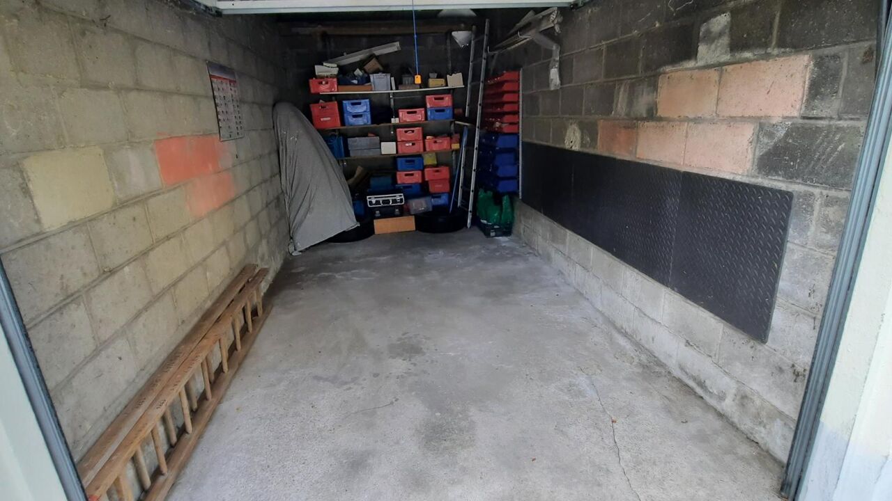 garage  pièces 12 m2 à vendre à Chilly-Mazarin (91380)