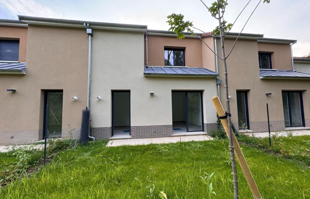 maison 5 pièces 82 m2 à vendre à La Queue-en-Brie (94510)