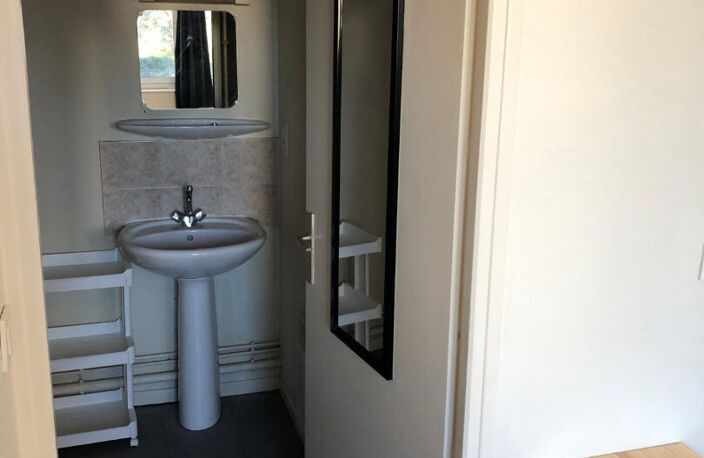 STUDIO 22M2 AVEC SATIONNEMENT SECURISE — photo 4