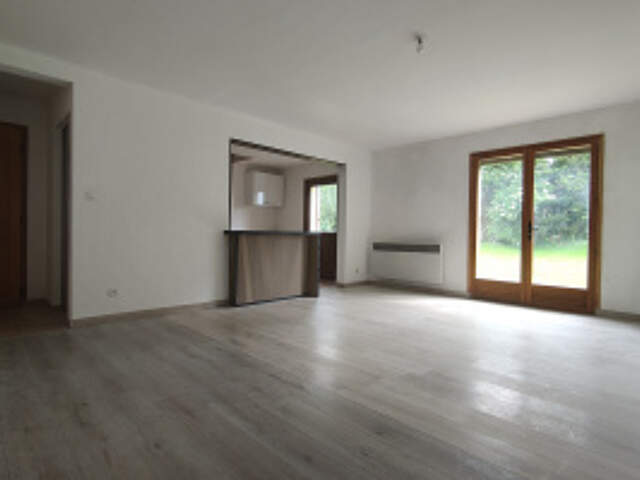 MAISON DE CHARME RENOVEE DE 85 M2 HABITABLE AVEC JARDIN TRES — photo du bien