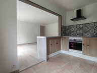 MAISON DE CHARME RENOVEE DE 85 M2 HABITABLE AVEC JARDIN TRES — photo 2