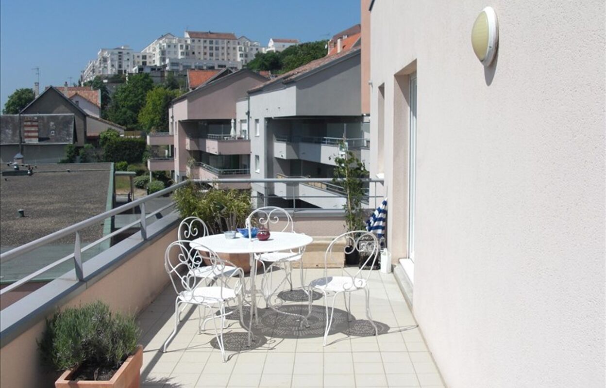 appartement 4 pièces 99 m2 à louer à Poitiers (86000)