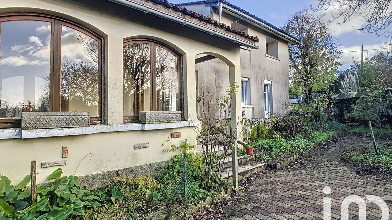 maison 7 pièces 185 m2 à vendre à Saint-Cybardeaux (16170)