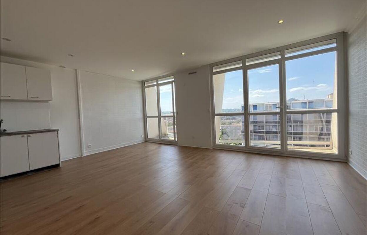 appartement 2 pièces 44 m2 à vendre à Plaisir (78370)