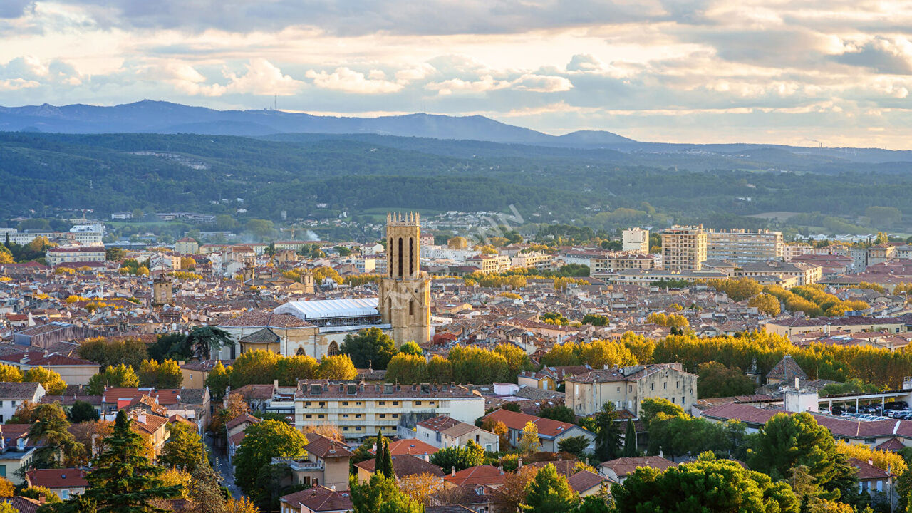 terrain  pièces 275 m2 à vendre à Aix-en-Provence (13090)