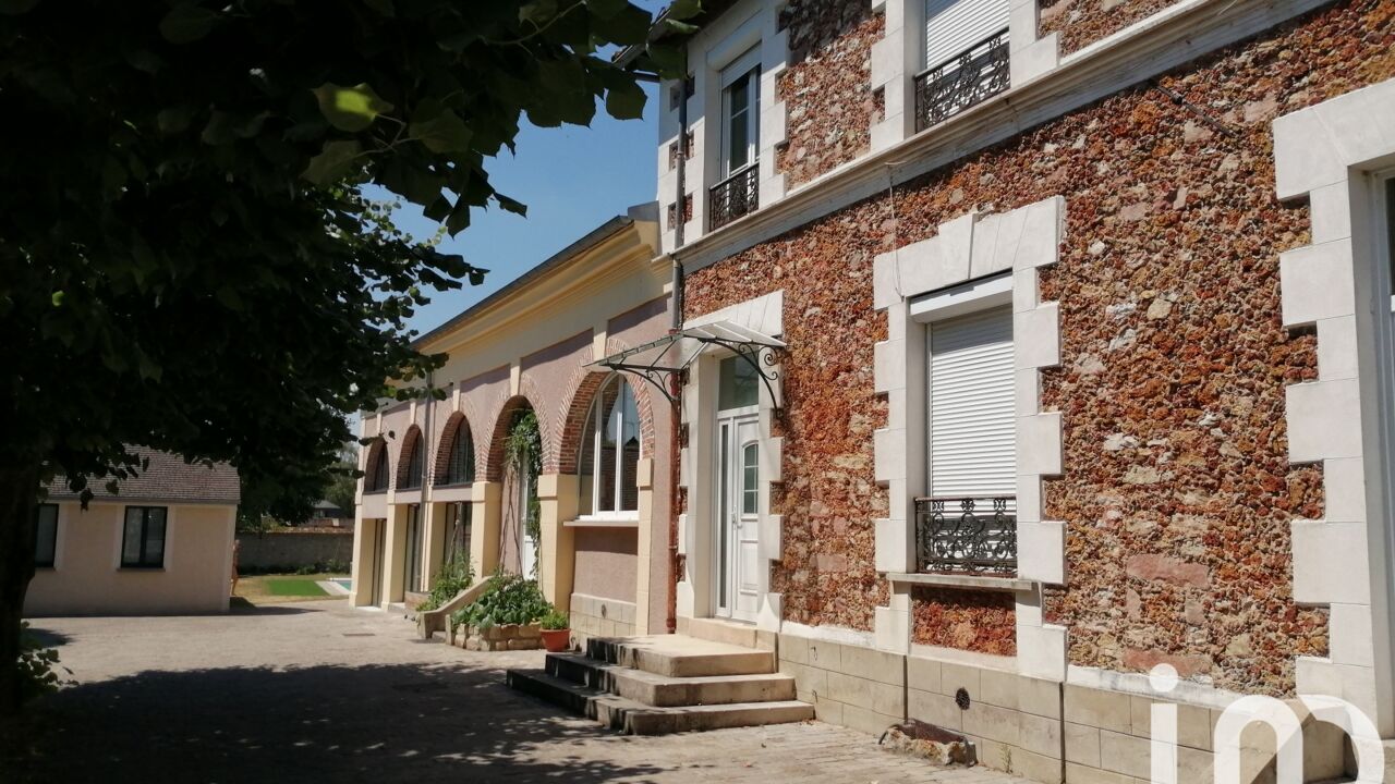 maison 15 pièces 305 m2 à vendre à Fontainebleau (77300)