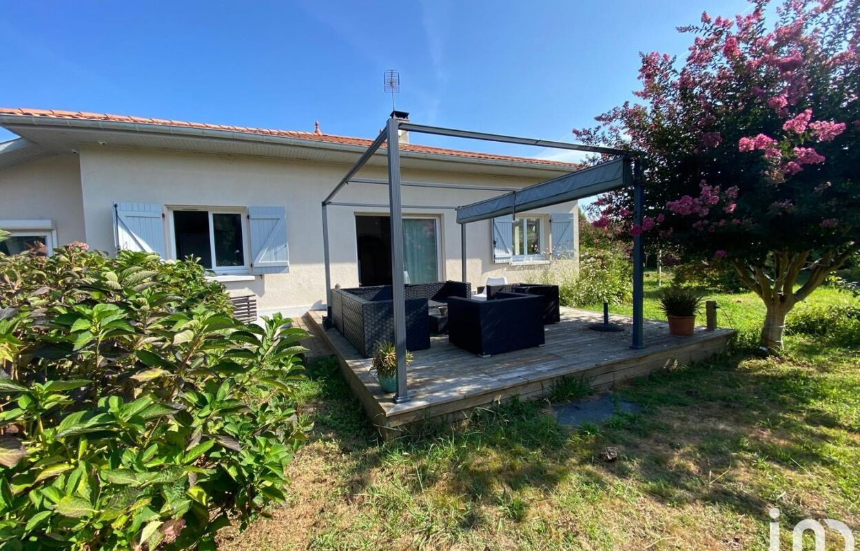 maison 5 pièces 145 m2 à vendre à Saint-Martin-de-Hinx (40390)