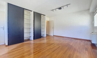 Bureau  65 m² à louer à Mougins (06250)
