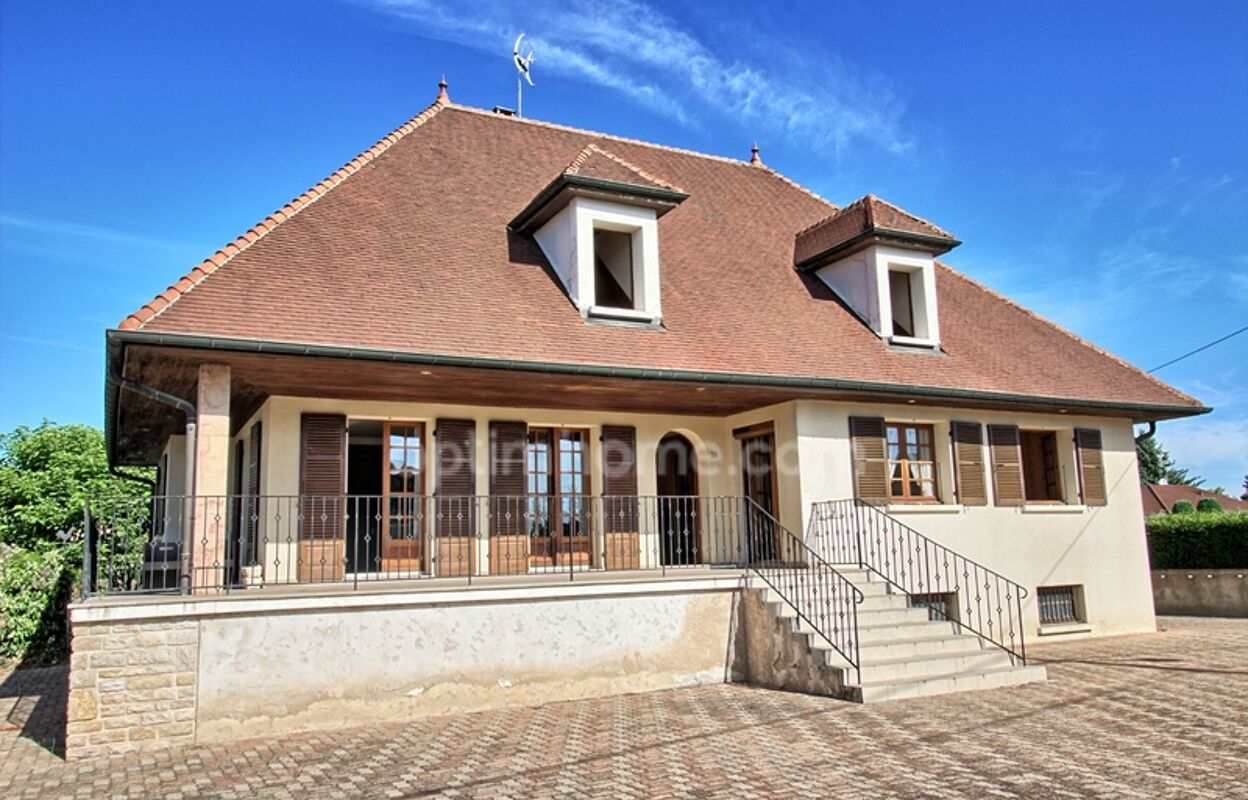 maison 6 pièces 234 m2 à vendre à Tavaux (39500)