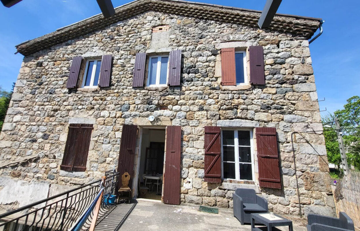 maison 8 pièces 221 m2 à vendre à Le Cheylard (07160)