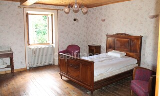 Maison 7 Pièces 166 m² à vendre à Saint-Victor-Montvianeix (63550)