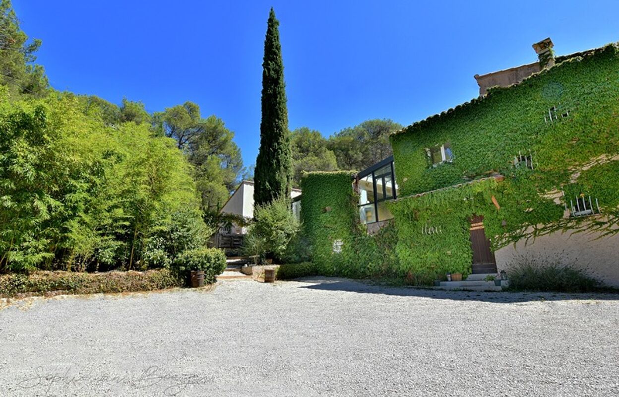 maison 9 pièces 226 m2 à vendre à Aix-en-Provence (13090)