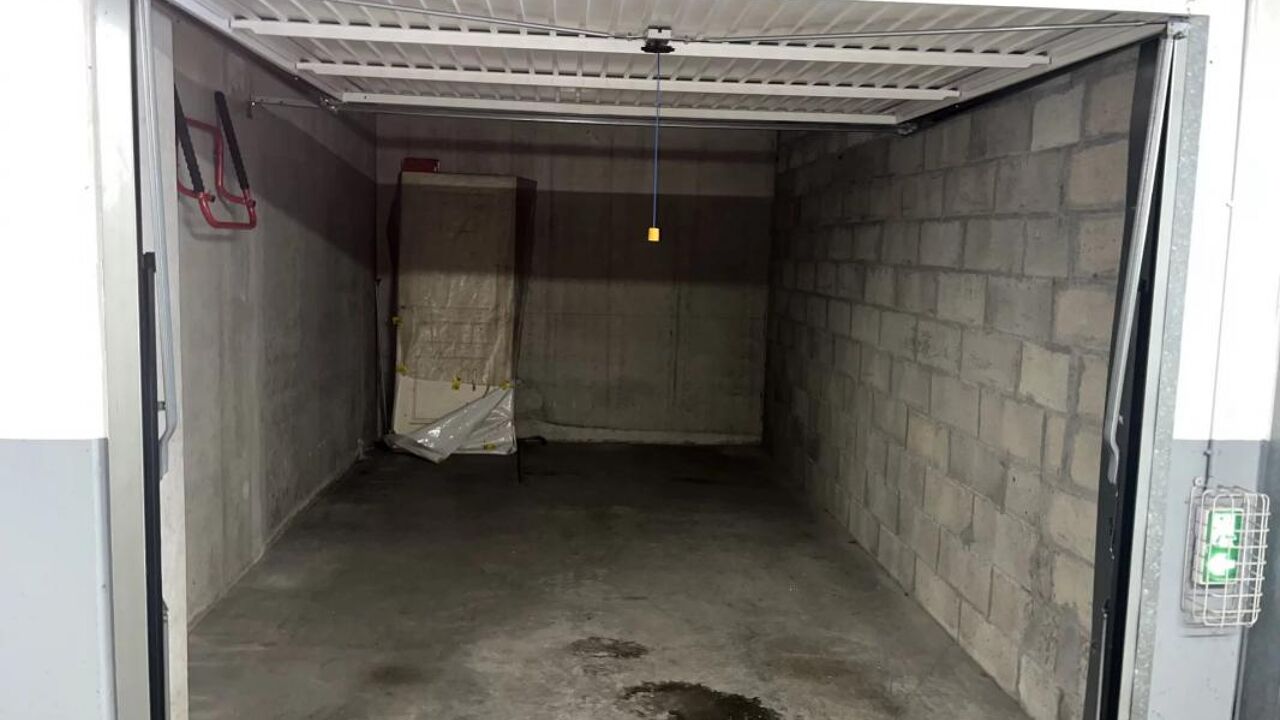 garage  pièces 14 m2 à vendre à Nice (06200)