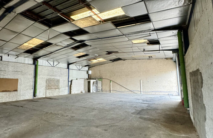 Entrepôt 290m2 + 45m2 de mezzanine à Saint-jean-de-Vedas — photo 3