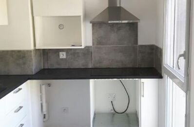 location appartement 909 € CC /mois à proximité de Marseille 3 (13003)