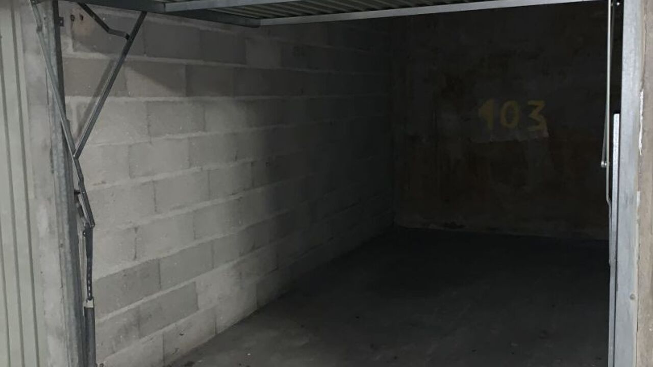 garage  pièces 12 m2 à vendre à Le Mée-sur-Seine (77350)