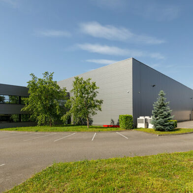 Commerce 9623 m²