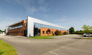 Commerce  9623 m² à louer à Miribel (01700)