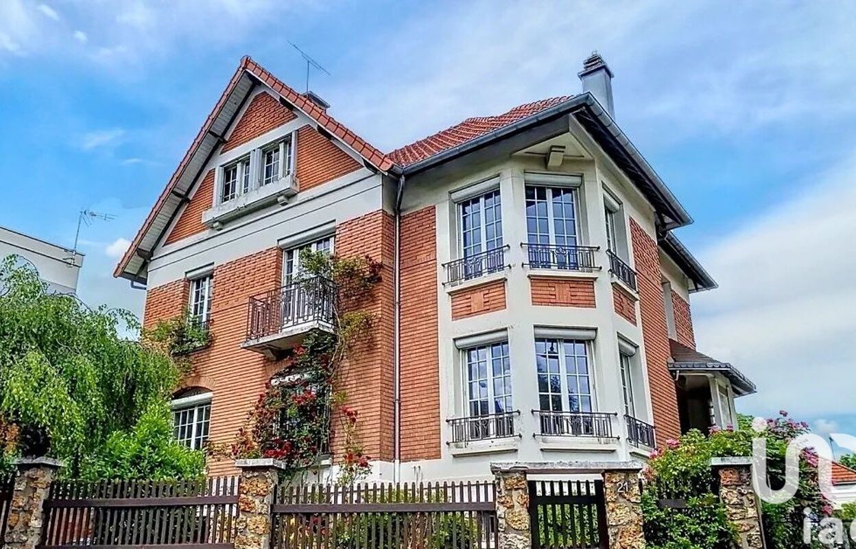 maison 10 pièces 260 m2 à vendre à Sceaux (92330)