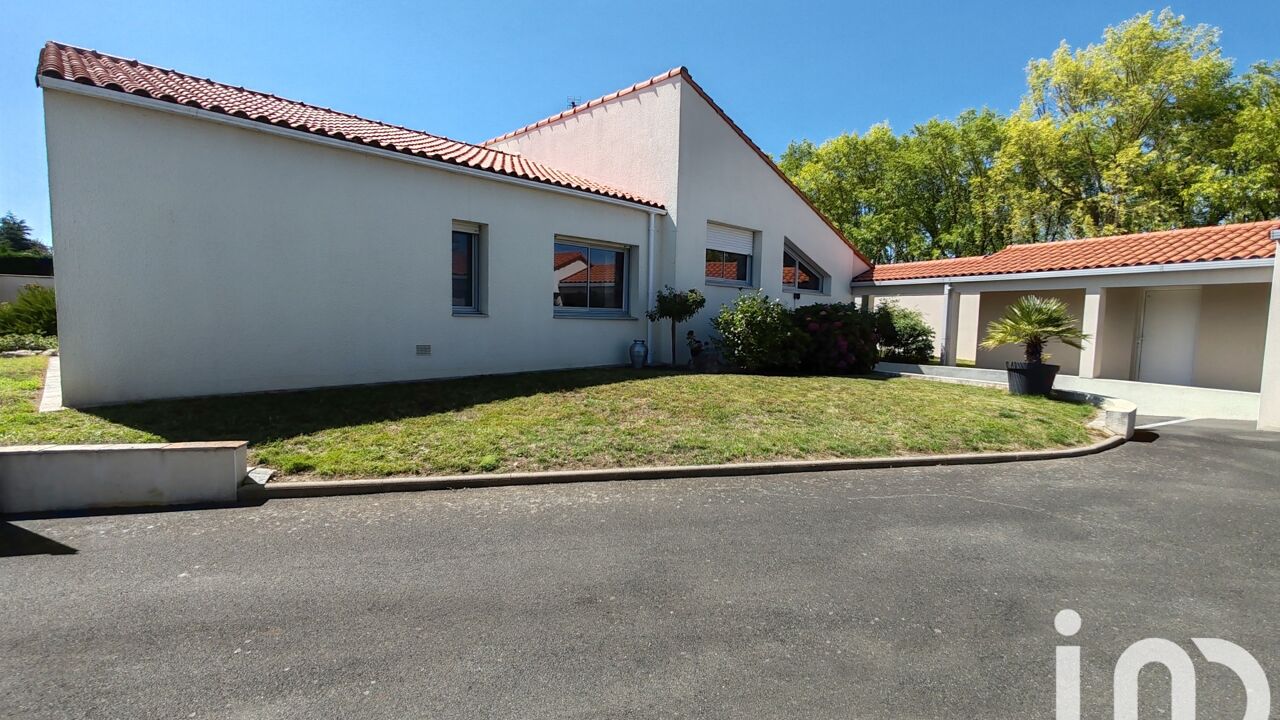 maison 6 pièces 216 m2 à vendre à Le May-sur-Èvre (49122)