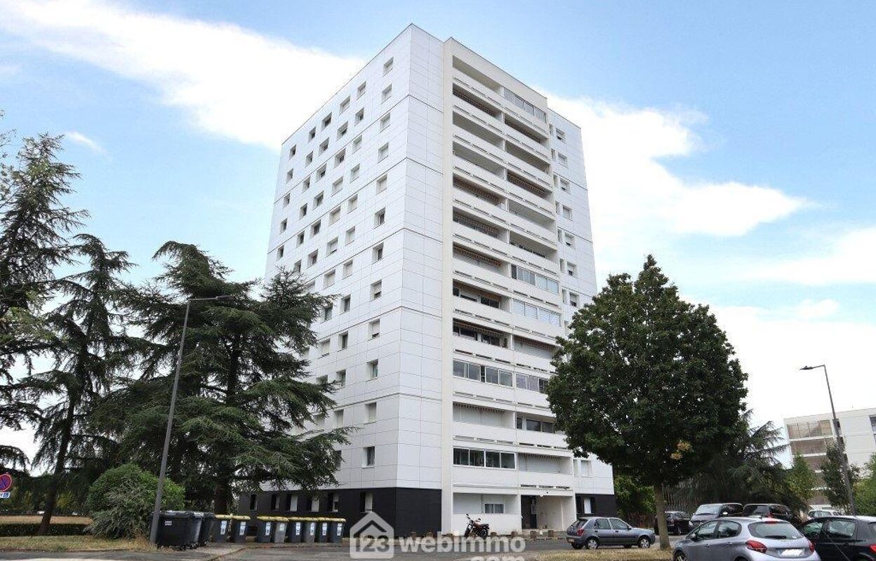 appartement 3 pièces 79 m2 à vendre à Poitiers (86000)