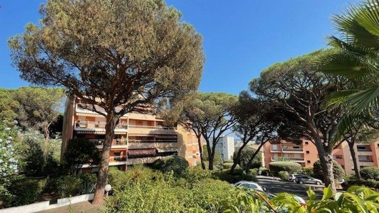 appartement 2 pièces 27 m2 à vendre à Sainte-Maxime (83120)