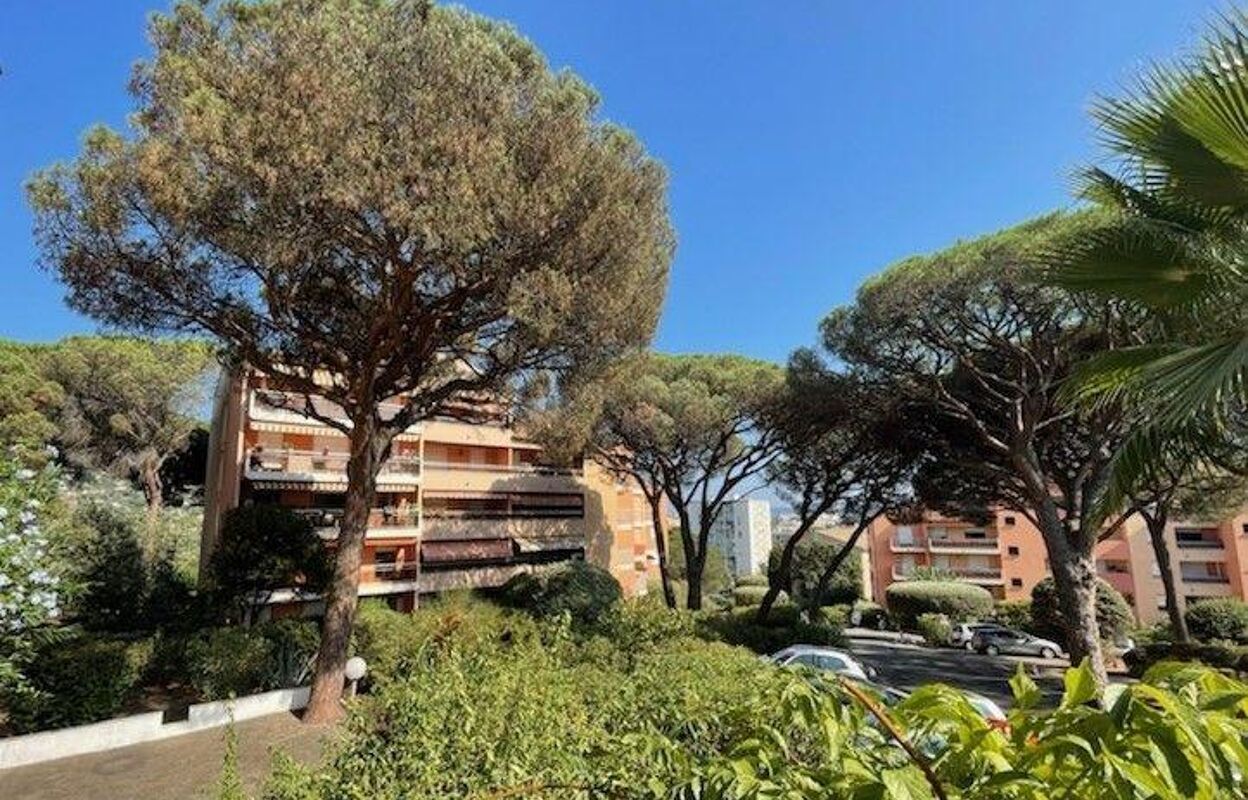 appartement 2 pièces 27 m2 à vendre à Sainte-Maxime (83120)