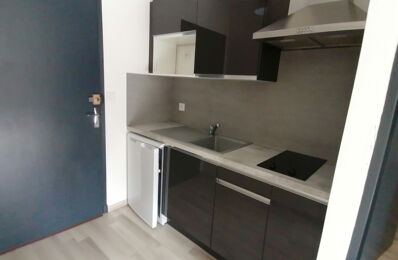 location appartement 390 € CC /mois à proximité de Sébazac-Concourès (12740)