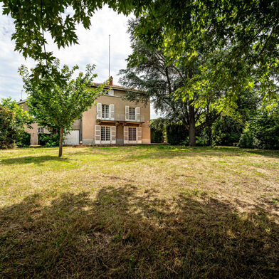 Maison 10 pièces 392 m²