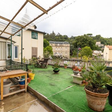 Appartement 6 pièces 260000 €