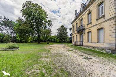 Maison 30 pièces 977600 €