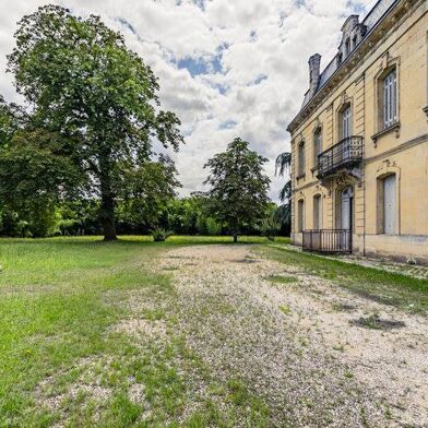 Maison 30 pièces 977600 €