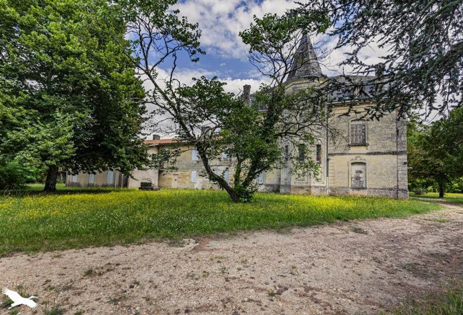 Château de 30 pièces principales — photo 1