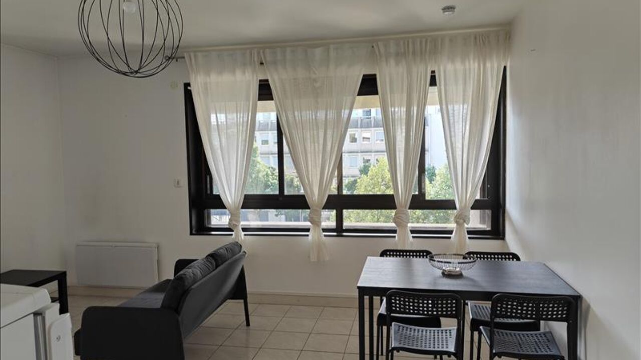 appartement 2 pièces 32 m2 à vendre à Bordeaux (33000)