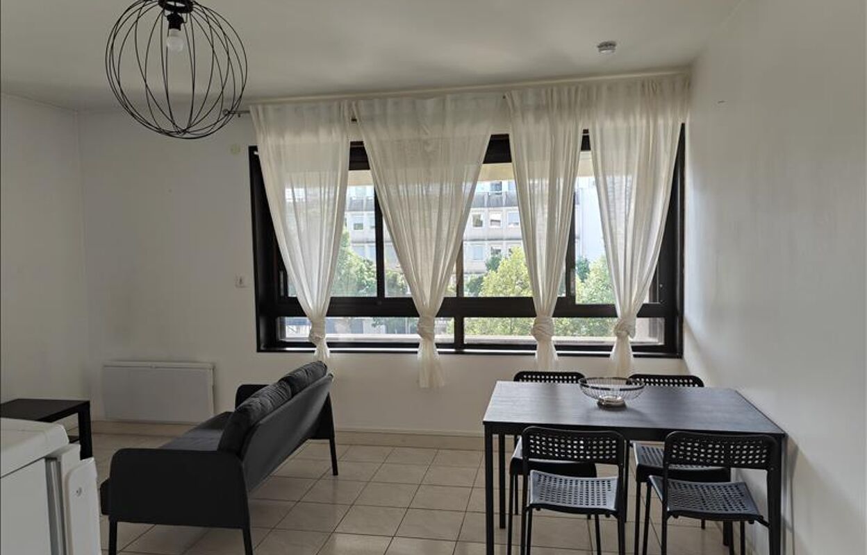 appartement 2 pièces 32 m2 à vendre à Bordeaux (33000)