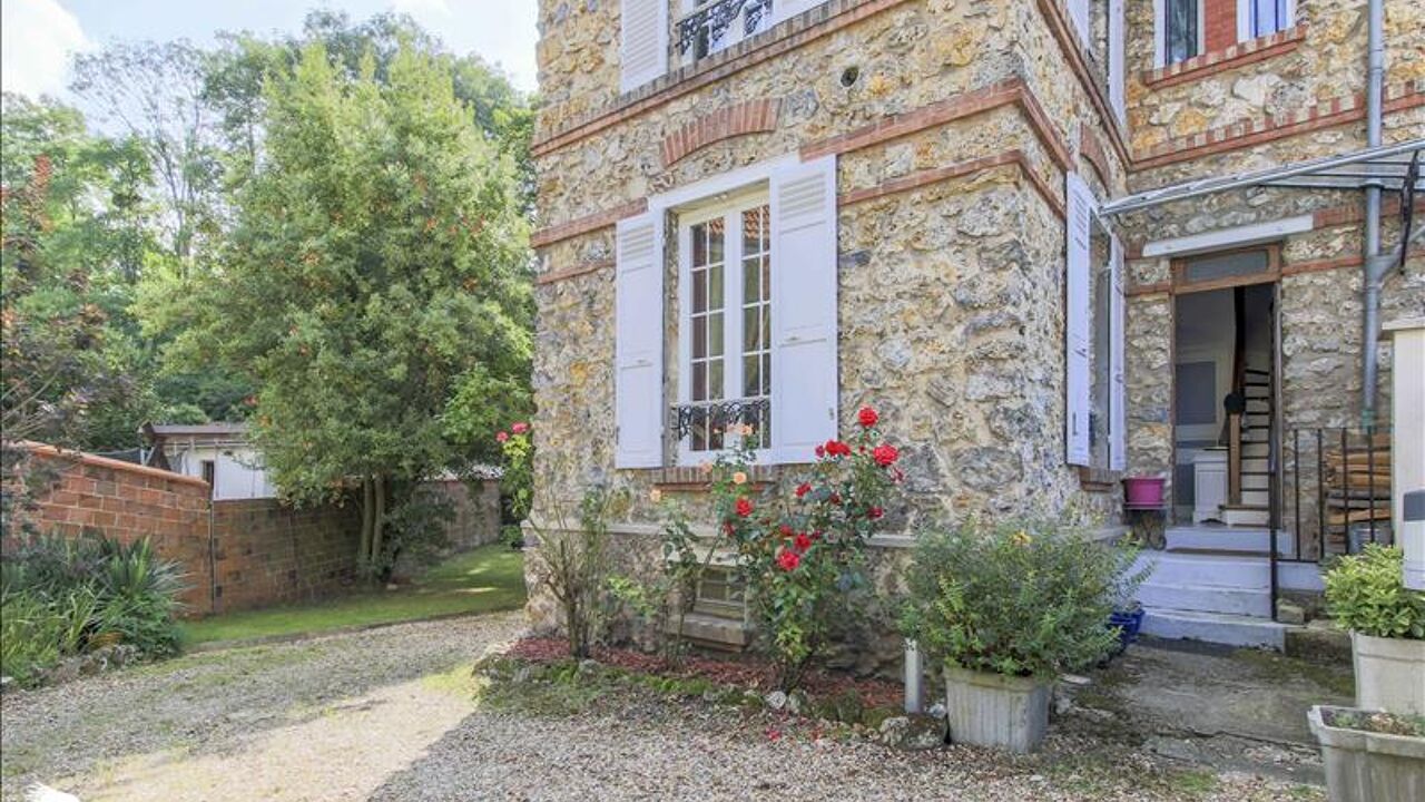 maison 6 pièces 104 m2 à vendre à Poissy (78300)