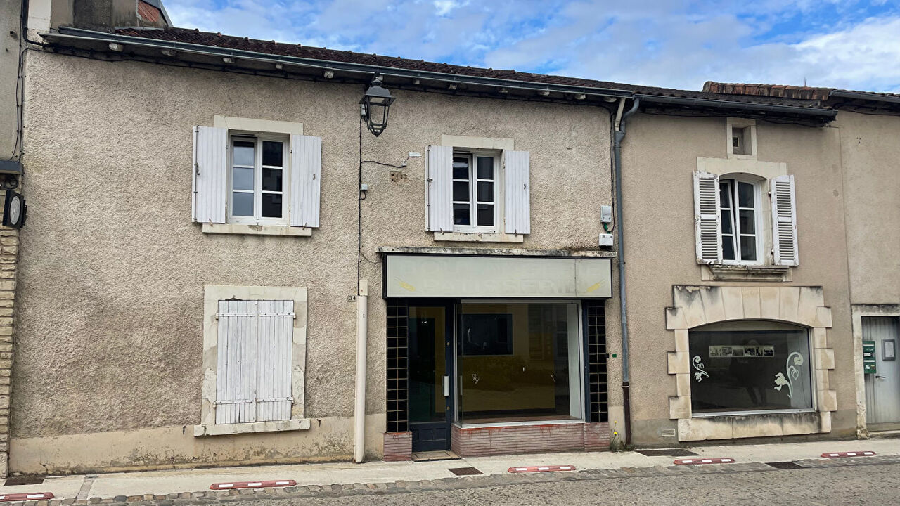 immeuble  pièces 236 m2 à vendre à Ligugé (86240)