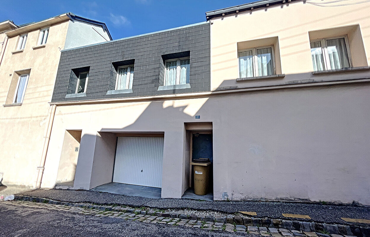 garage  pièces 5 m2 à louer à Rouen (76000)