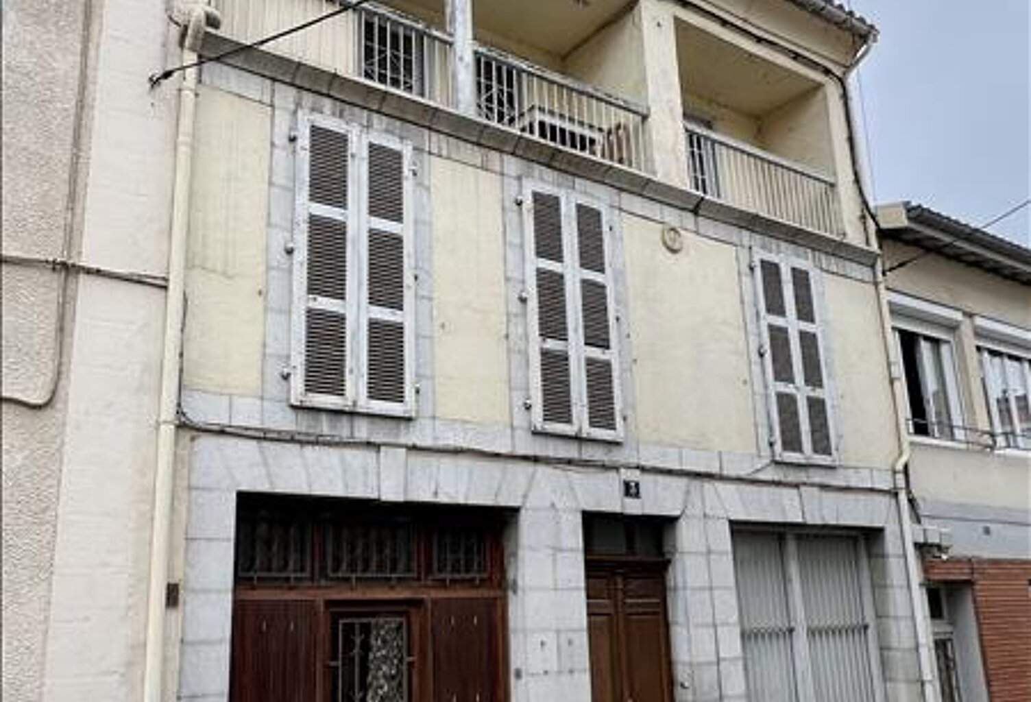 Maison de ville de 10 pièces principales — photo 1