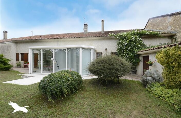 Maison de bourg de 8 pièces principales — photo 2