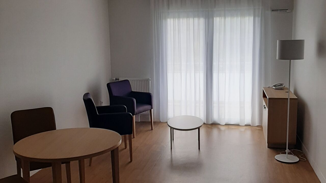 appartement 2 pièces 43 m2 à vendre à Rochefort (17300)